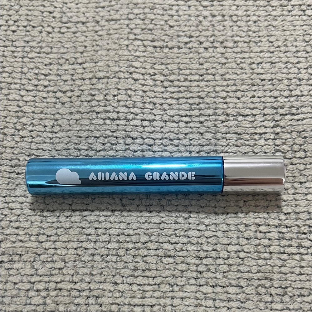 Ariana Grande Cloud Perfume